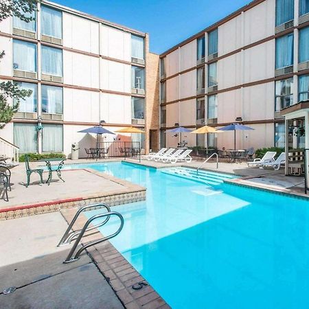 Rodeway Inn And Suites Boulder Broker Exterior photo