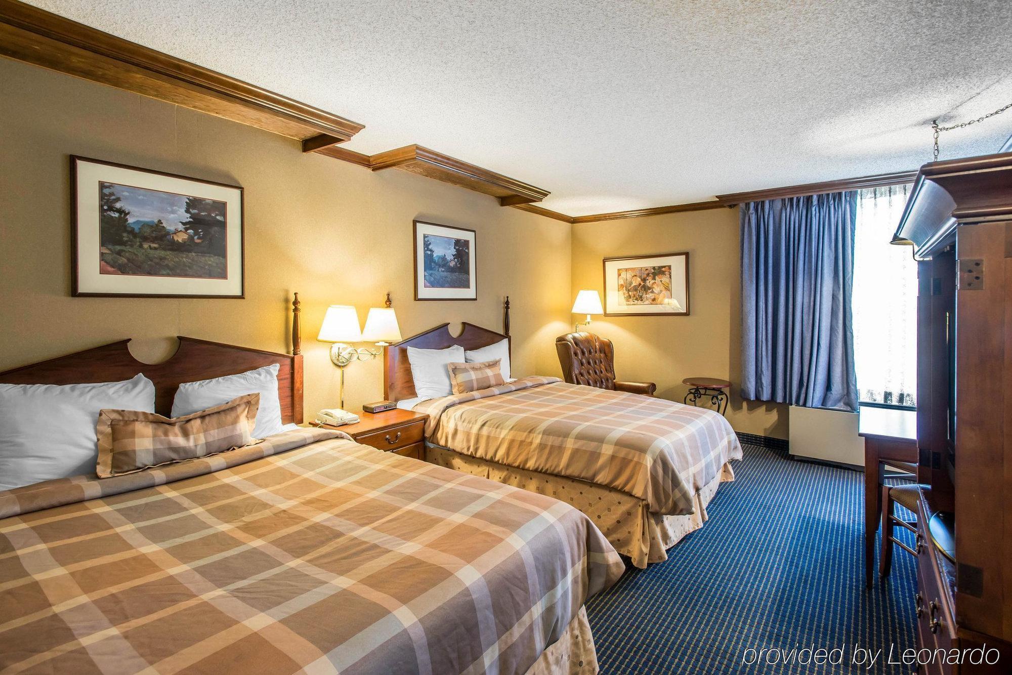Rodeway Inn And Suites Boulder Broker Exterior photo