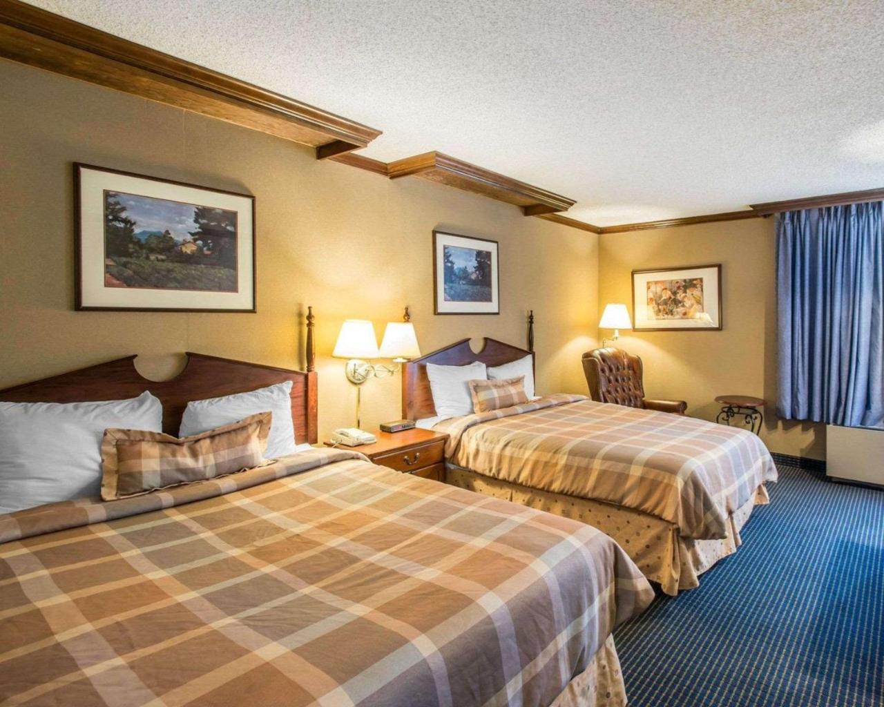 Rodeway Inn And Suites Boulder Broker Exterior photo