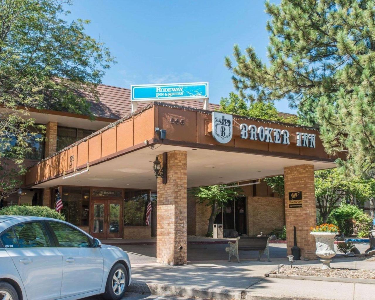 Rodeway Inn And Suites Boulder Broker Exterior photo
